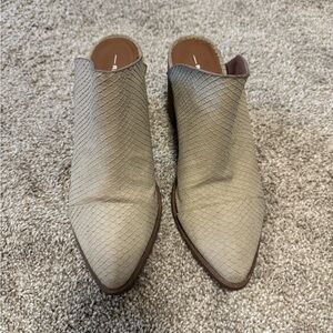 Report Beige Textured Women's Mules size 7.5